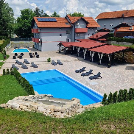 Plitvice Palace Grabovac  Luaran gambar