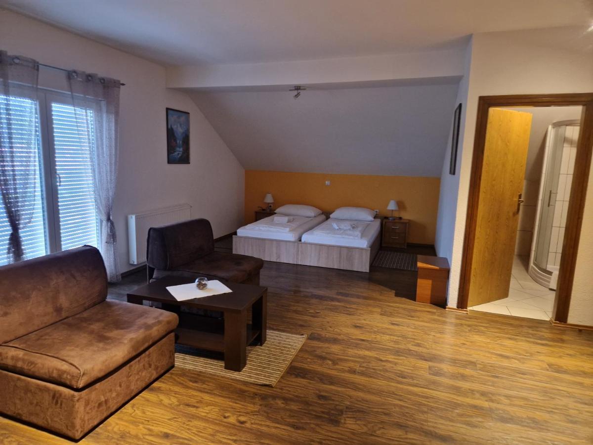Plitvice Palace Grabovac  Luaran gambar