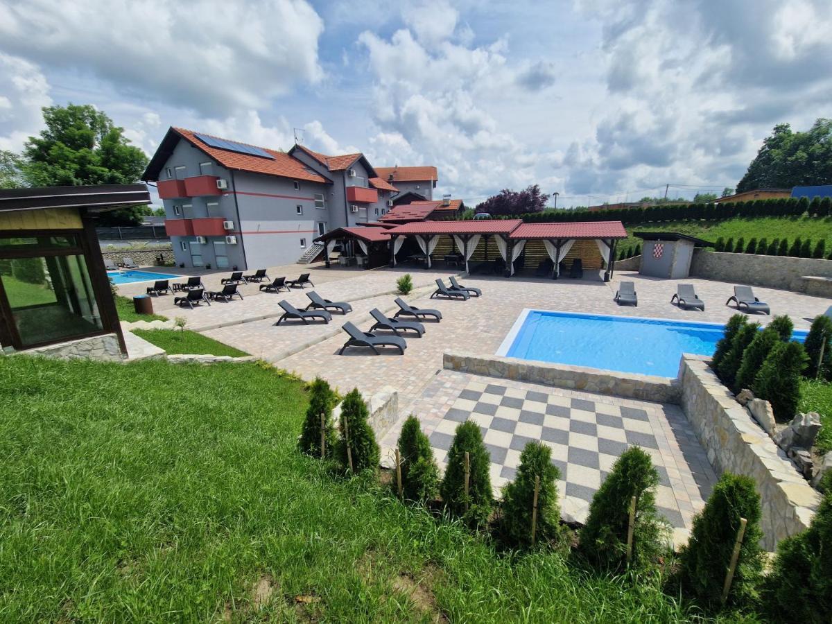 Plitvice Palace Grabovac  Luaran gambar