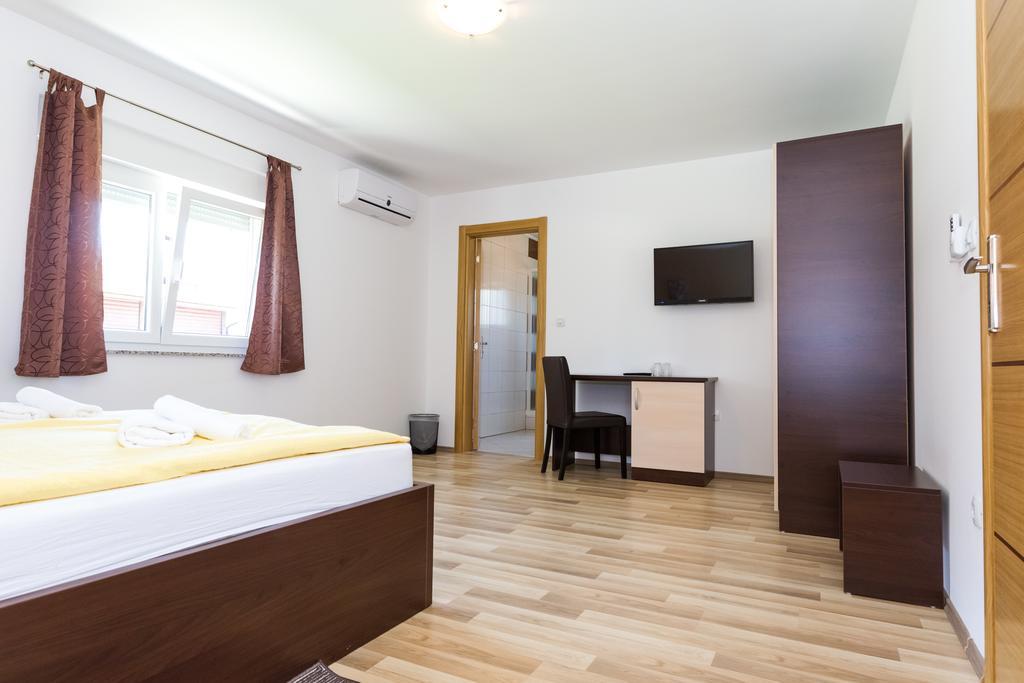 Plitvice Palace Grabovac  Luaran gambar