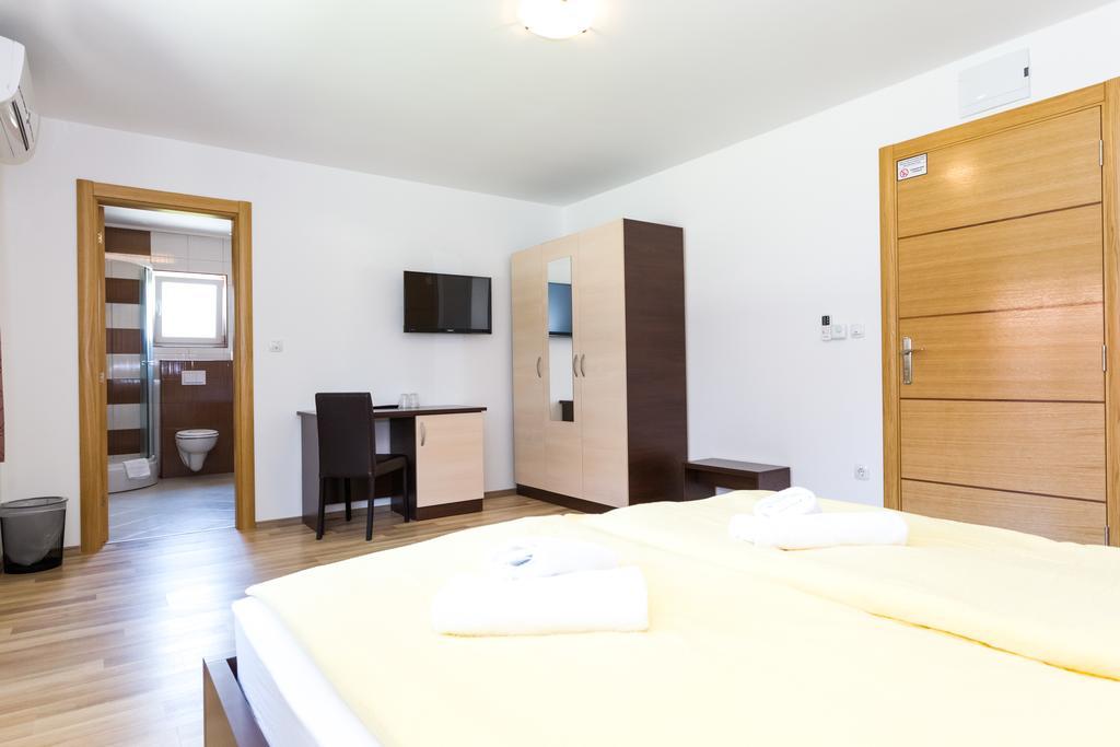 Plitvice Palace Grabovac  Luaran gambar
