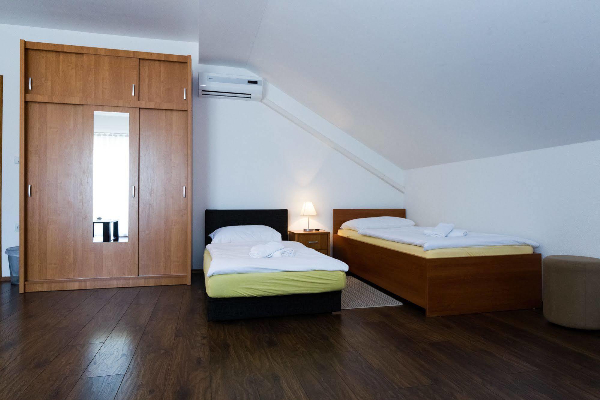 Plitvice Palace Grabovac  Luaran gambar