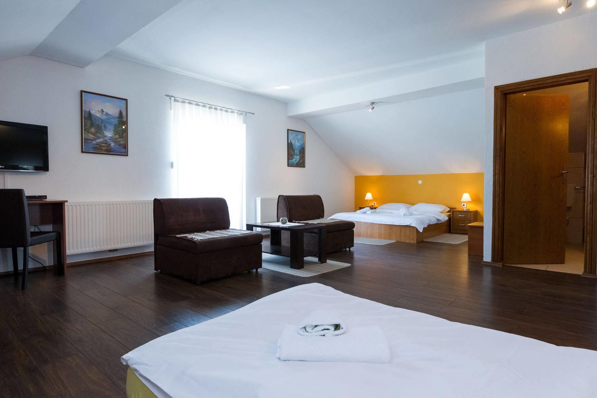 Plitvice Palace Hotel Grabovac  Luaran gambar